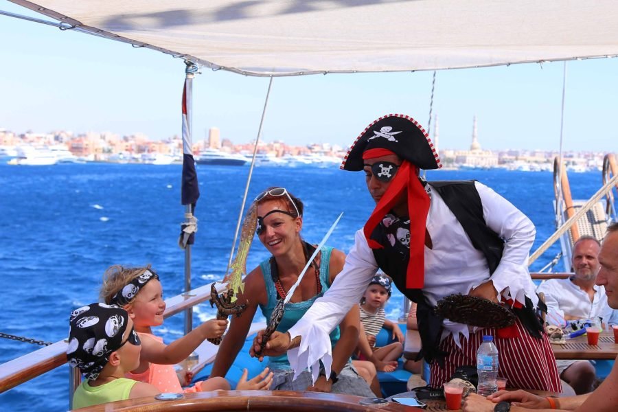Barca Pirata a Ras Mohamed