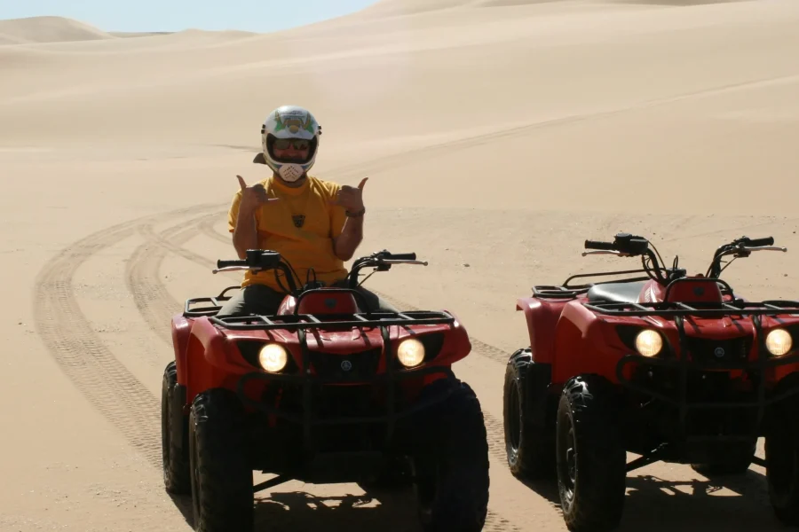Tour in quad con giro sul cammello e cena beduina